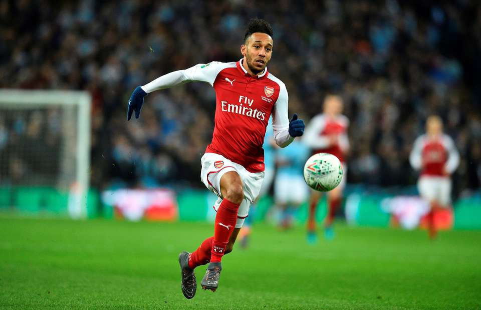 Hình ảnh: Wenger sẽ chỉ có thể chọn Aubameyang...