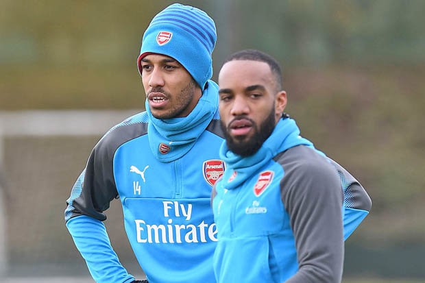 Hình ảnh: Sẽ rất khó để Arsenal sử dụng được cả Aubameyang và Lacazette trong sơ đồ 2 tiền đạo