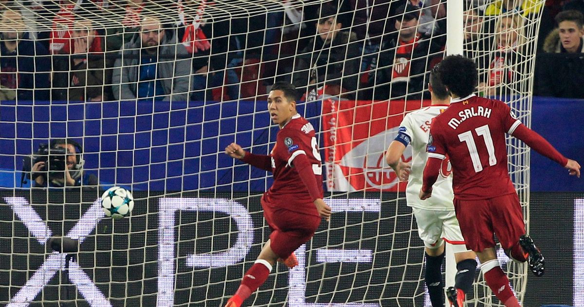 Hình ảnh: Firmino dứt điểm không cần nhìn vào lưới Sevilla
