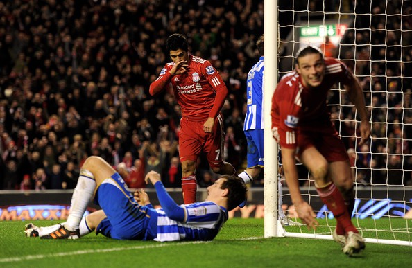 Suarez là người ấn định chiến thắng 6-1 cua Liverpool trước Brighton