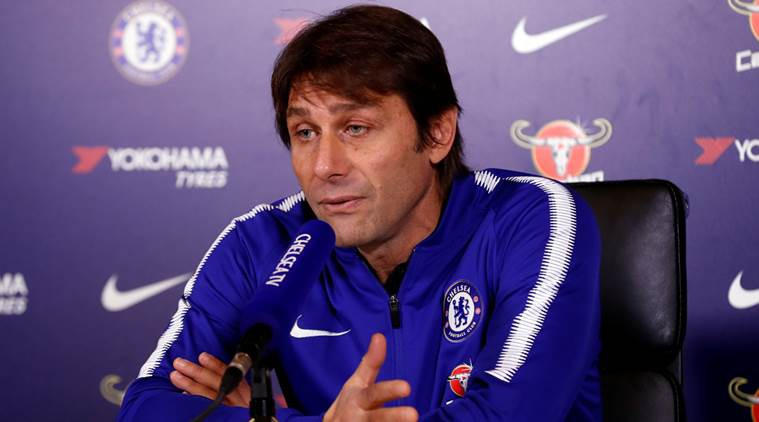 Conte nghi ngờ rằng Chelsea đang phải chịu thiệt thòi vì một âm mưu nham hiểm