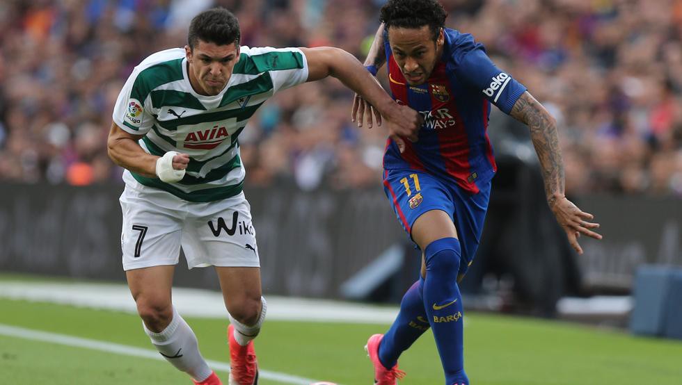 H&igrave;nh ảnh: Neymar lu&ocirc;n rất giỏi trong việc diễn kịch tr&ecirc;n s&acirc;n cỏ