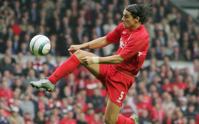 Hình ảnh: Milan Baros trong màu áo Liverpool