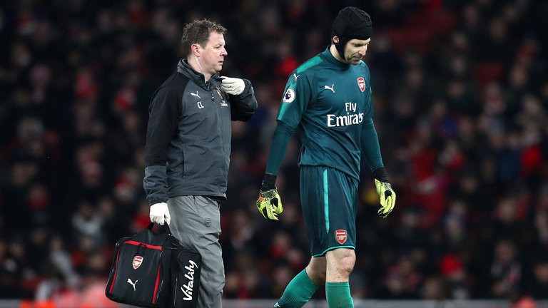 Hình ảnh: Cech sẽ bỏ lỡ trận derby London vì chấn thương