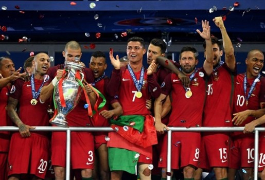 Vô địch EURO, Bồ Đào Nha sẽ gặp Chile tại Siêu cúp thế giới.