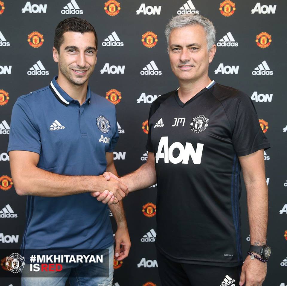 Mkhitaryan và Mourinho.