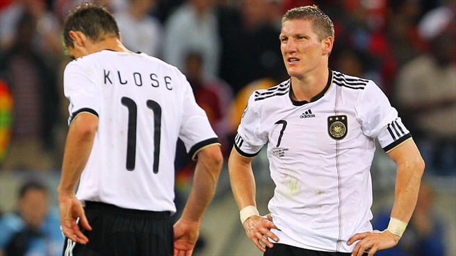 Schweinsteiger phá vỡ kỷ lục số lần khoác áo ĐTQG của Klose.