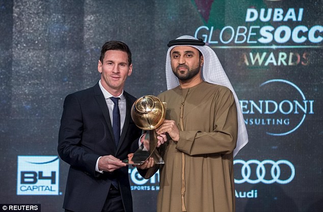 Messi và Barcelona giành hàng loạt giải thưởng tại Globe Soccer Award 2015.