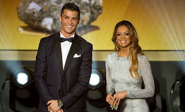Ronaldo chỉ dành Quả Bóng Bạc năm 2015.