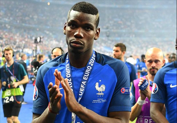 Juventus lại hét giá khủng cho Pogba.