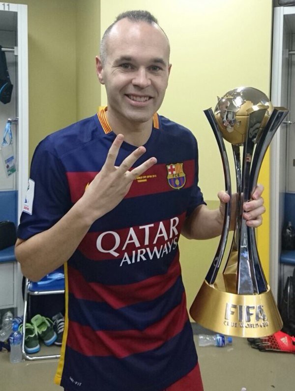 Đội trưởng Iniesta.