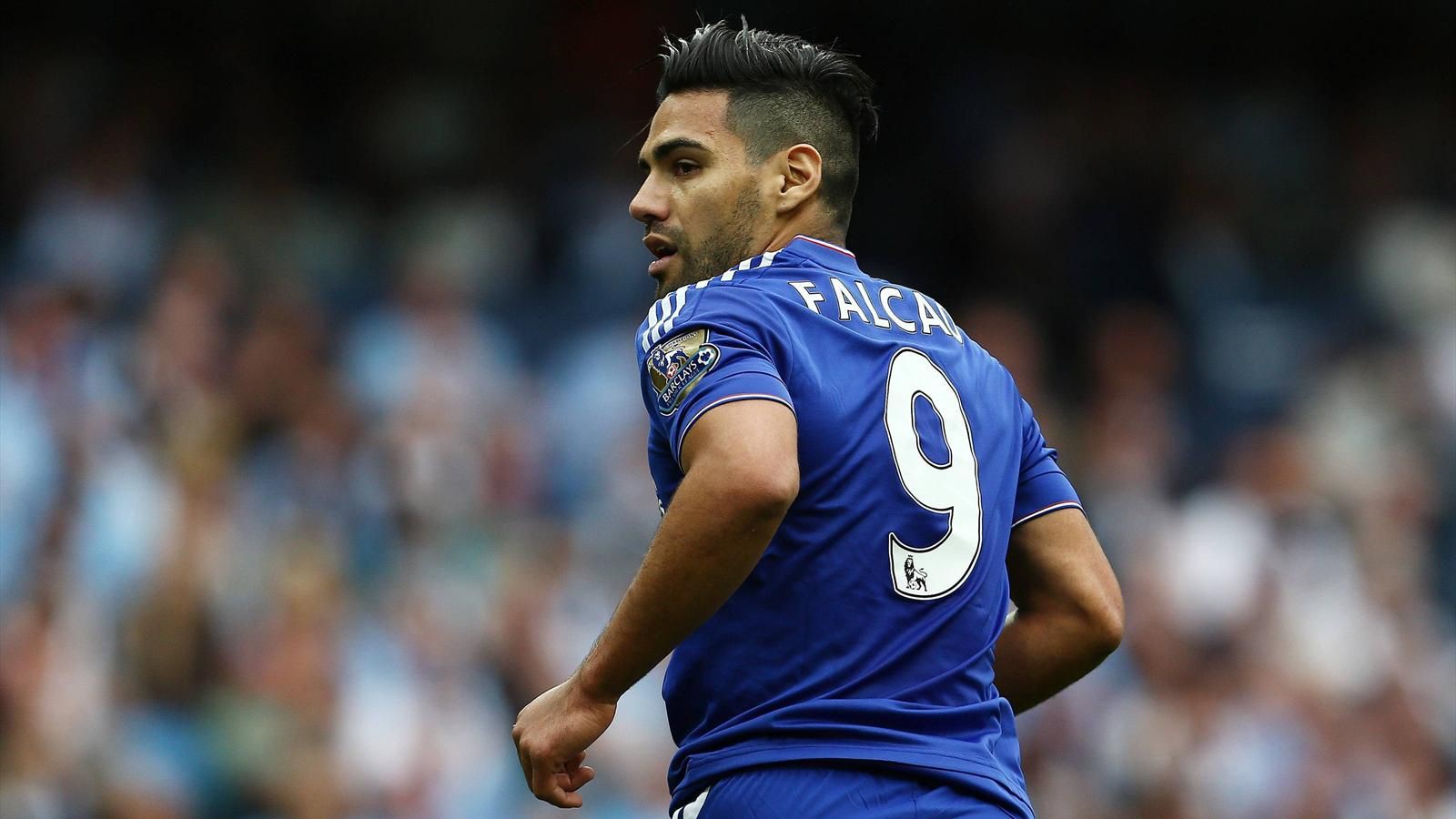 Dù liên tục ''tịt ngòi'', Falcao vẫn nhận mức lương khủng tại Chelsea.