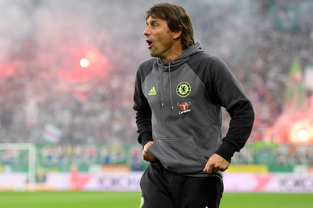 HLV Conte được hi vọng sẽ giúp Chelsea có một vòng đấu mở màn đầy suôn sẻ.