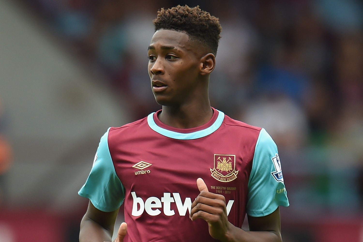 West Ham chỉ để Reece Oxford ra đi nếu thu về 18 triệu bảng.