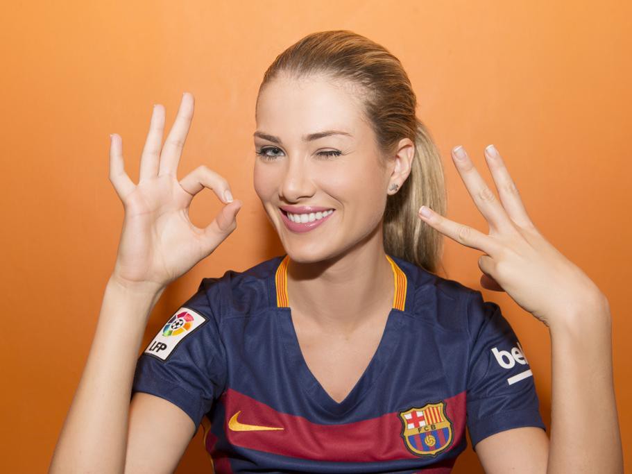 Tân hoa hậu thế giới Mireia Lalaguna là CĐV cuồng nhiệt của Barcelona và Neymar.