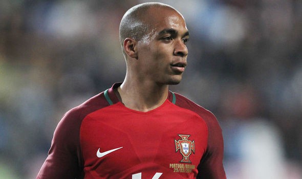 Joao Mario thi đấu khá ấn tượng tại EURO 2016 trong màu áo ĐT Bồ Đào Nha.