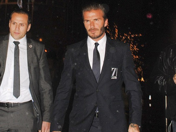 Beckham dẫn đầu đoàn Cựu danh thủ tham gia bữa tiệc.