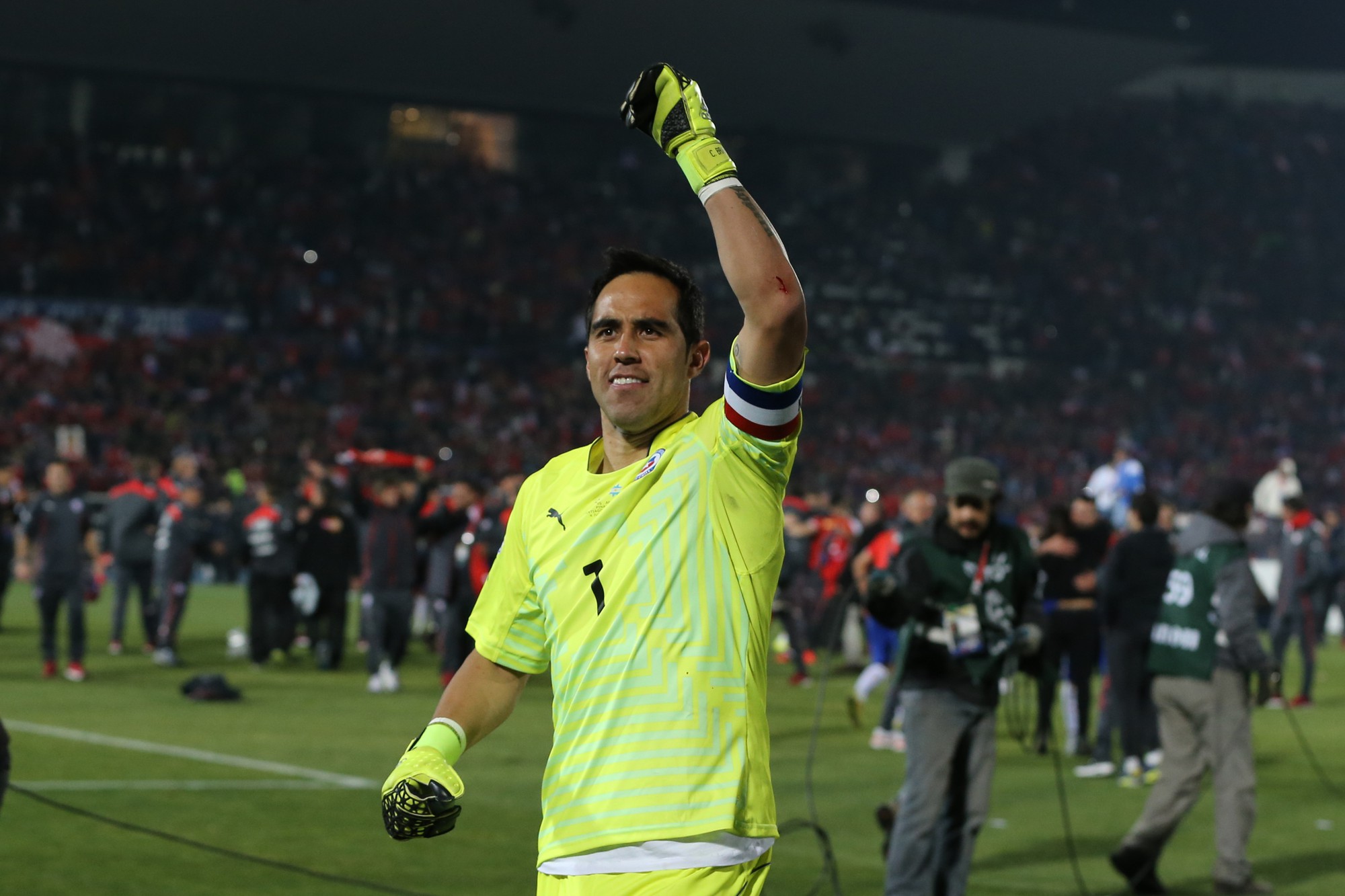 Pep muốn mang Claudio Bravo đến Etihad.