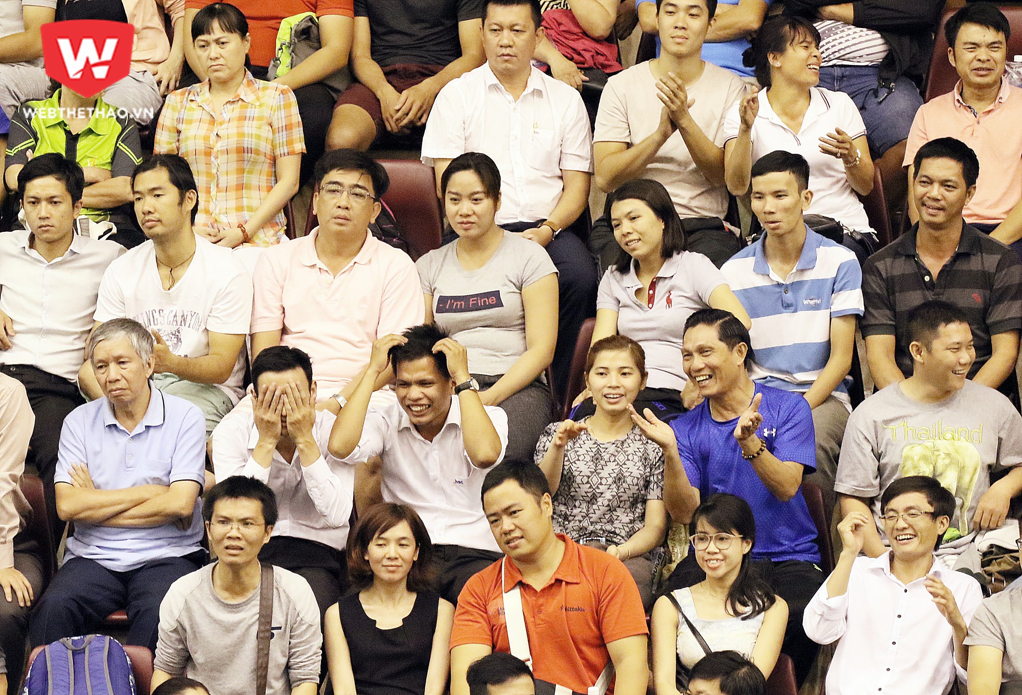 Cảm xúc của khán giả Việt Nam trên khán đài. Ảnh: Văn Nhân