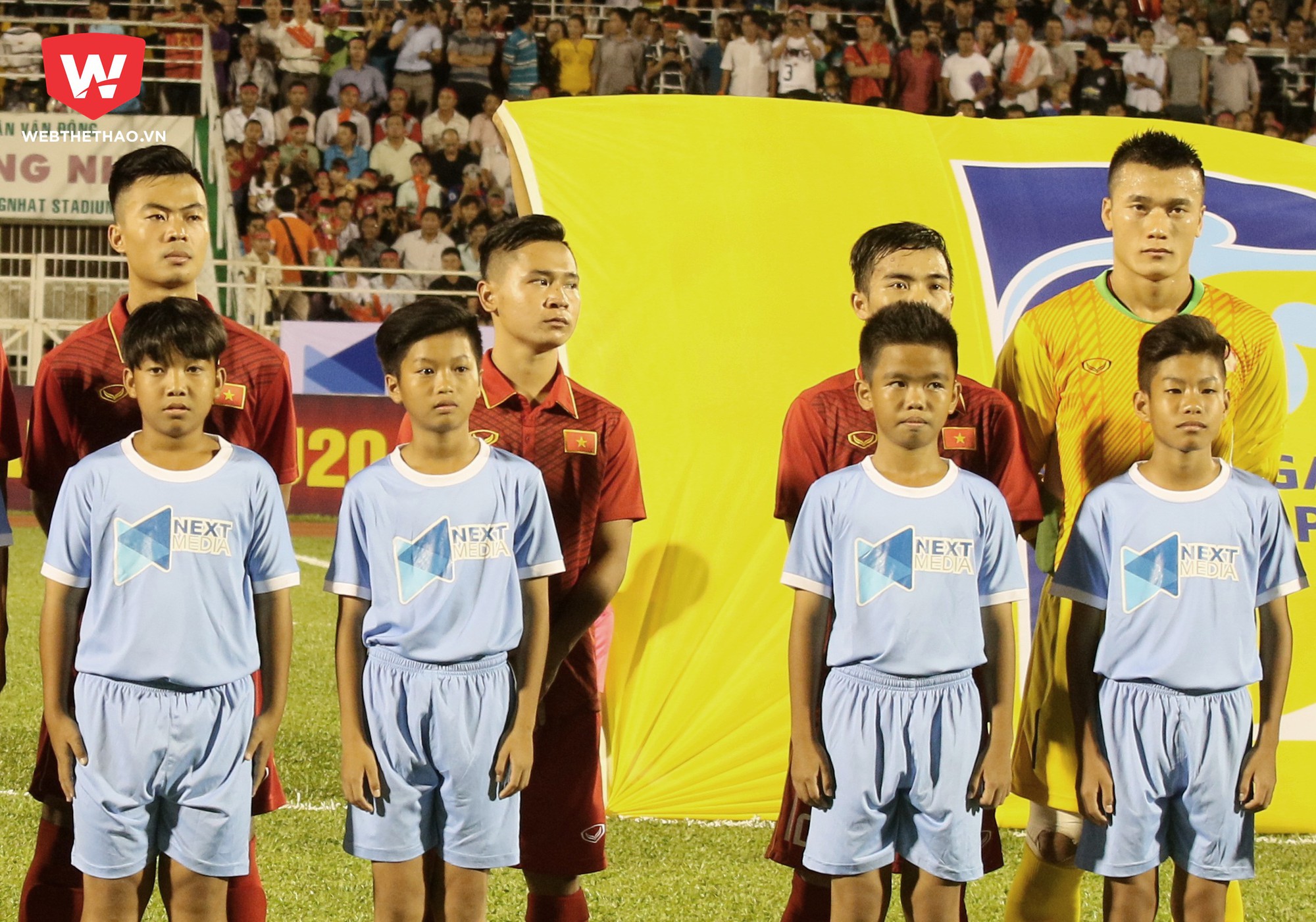 Lương Hoàng Nam và Hồ Minh Dĩ là 2 cầu thủ thấp nhất U20 Việt Nam. Ảnh: Văn Nhân