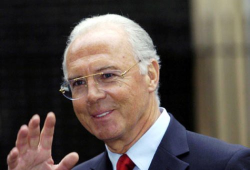 Hoàng đế Franz Beckenbauer sở hữu vẻ đẹp Đức cổ điển.