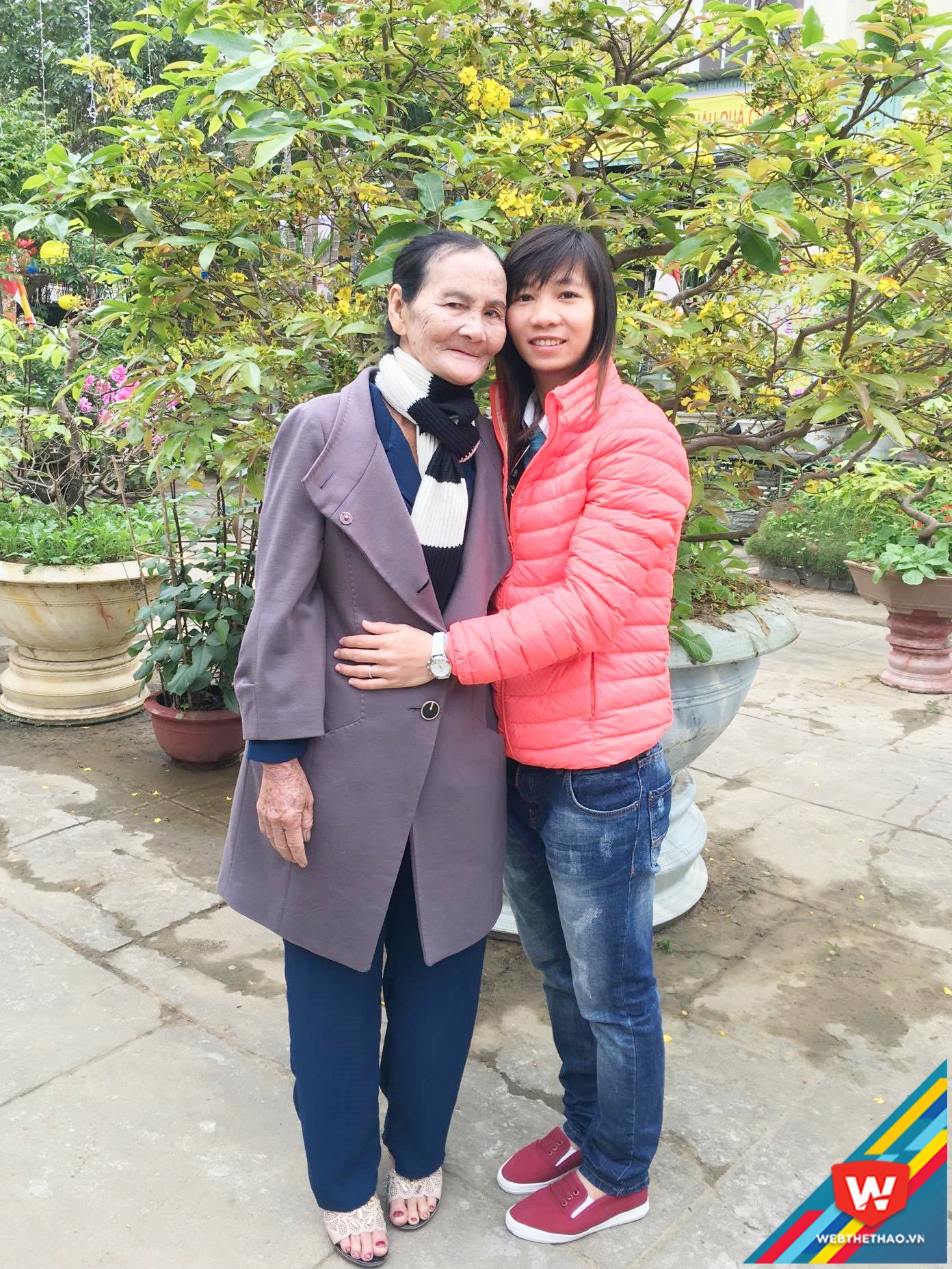 Thùy Trang và mẹ hồi Tết Nguyên đán 2016, thời điểm bà Hồng chưa bị bệnh.