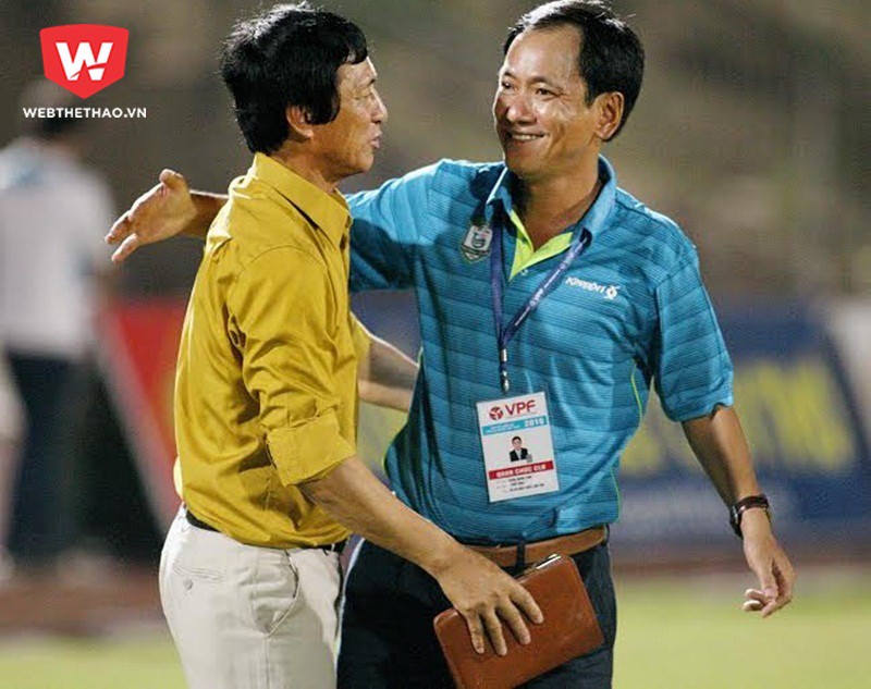 Chủ tịch Trần Minh Tâm tin tưởng HLV Vũ Quang Bảo có đủ tài để giúp đội nhà trụ hạng. Ảnh: Dương Thu