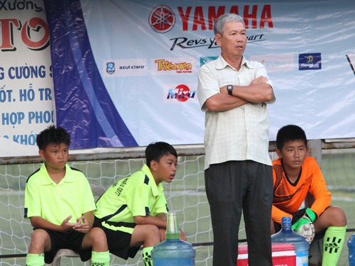 Chuyên gia Đoàn Minh Xương làm HLV trường Nguyễn Thị Định tham dự giải Festival bóng đá học đường U.13 - Yamaha Cup 2015. 