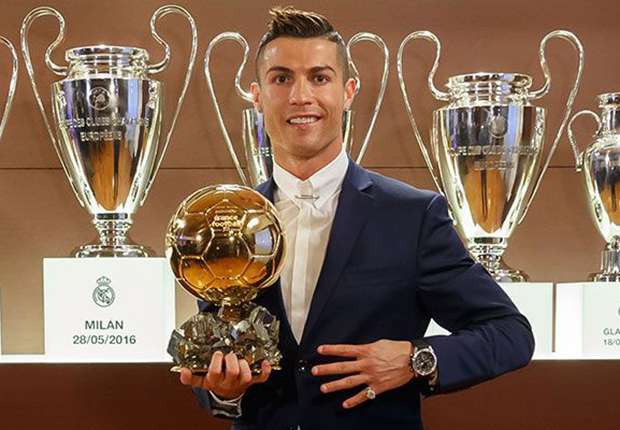Ronaldo giành Quả bóng vàng đầu tiên khi giải trở lại phiên bản gốc vào năm ngoái