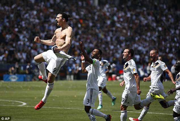 hình ảnh: Ibra nhanh chóng tỏa sáng trong màu áo mới LA Galaxy