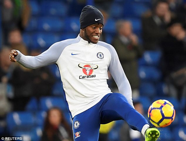 Chelsea vừa phải đón tin dữ từ Batshuayi