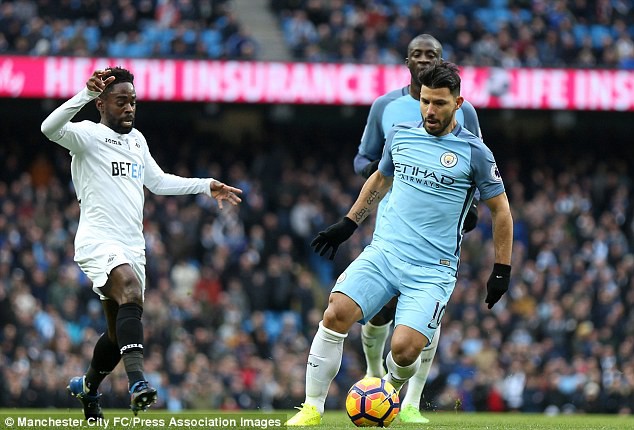 Guardiola có thể “nhốt hai hổ Jesus - Aguero chung một chuồng”?