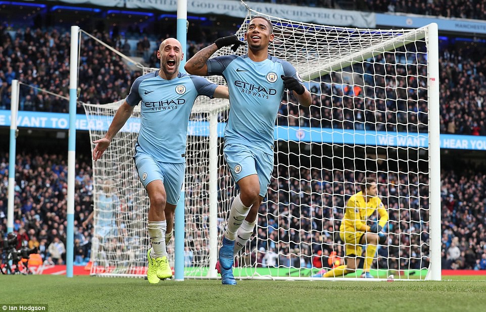 “Lời nguyền Agu-esus” có báo hại Man City?