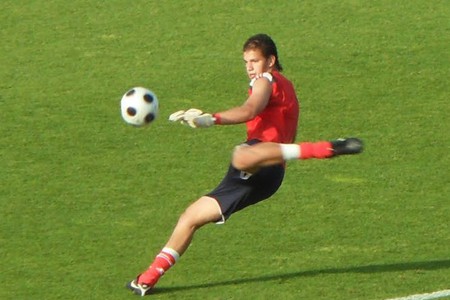 Ederson tái sinh từ CLB hạng 3 BĐN, Ribeirao