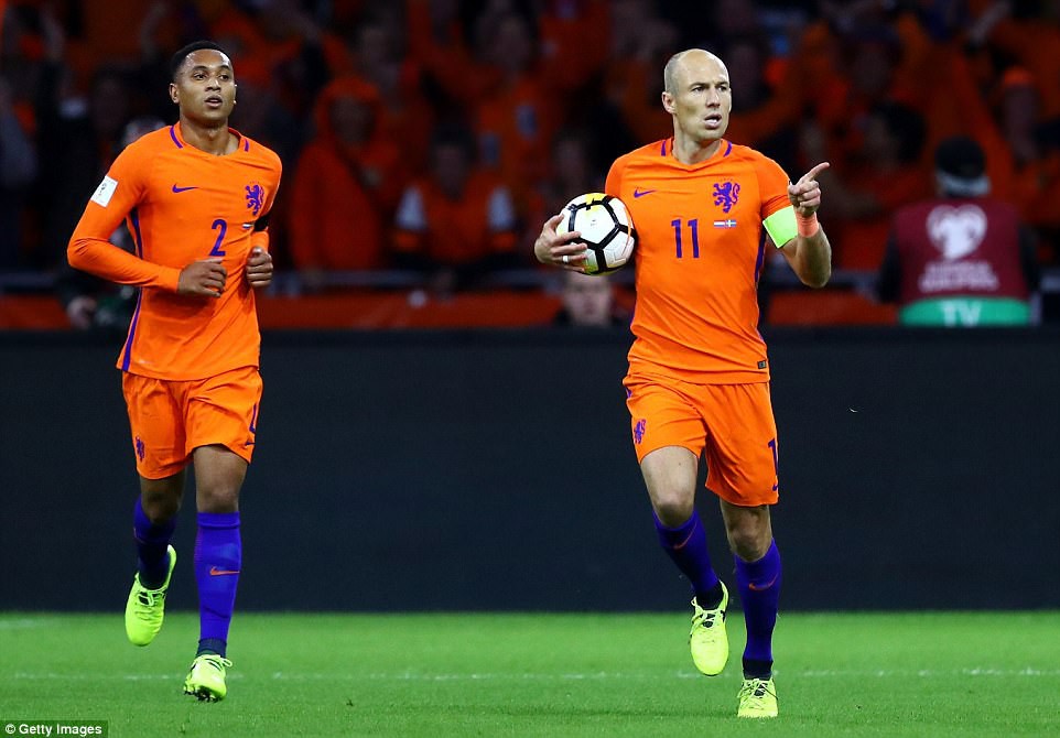 Robben đã chia tay tuyển Hà Lan