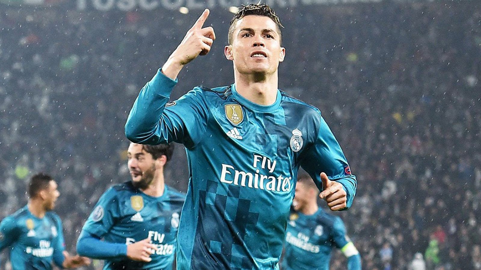 hình ảnh: Ronaldo xứng đáng nhận tràng vỗ tay tán dương từ chính CĐV Juventus