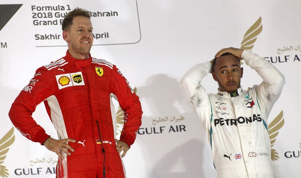 Hình ảnh: Hamilton đã 2 lần chứng kiến kình địch Vettel về nhất chặng mùa này