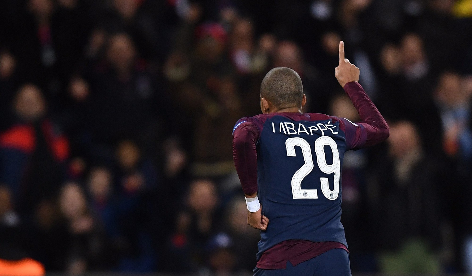 Sự tỏa sáng của Mbappe là không đủ để PSG hạ Bayern