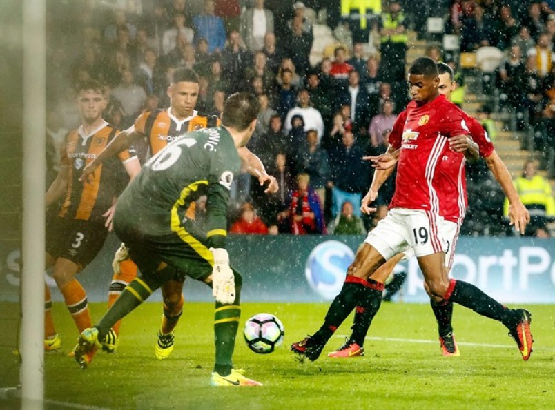 Northampton - Man Utd: Khi Rashford là phao cứu sinh