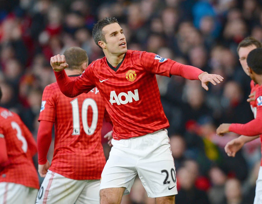 Mũi nhọn Van Persie là chìa khóa giúp MU bước lên ngai vàng EPL lần gần nhất