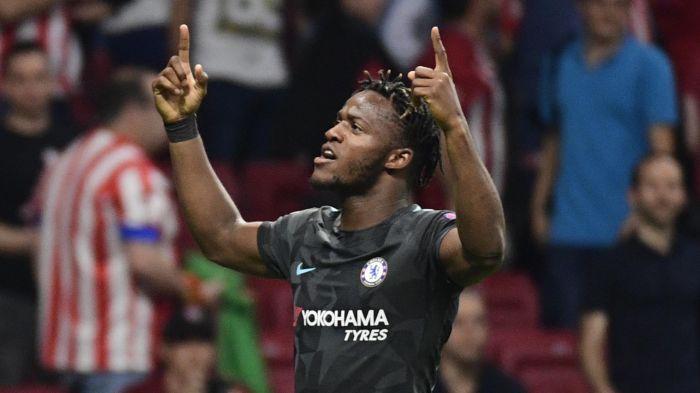 Batshuayi ghi bàn quyết định ở trận thắng A. Madrid tại Champions League