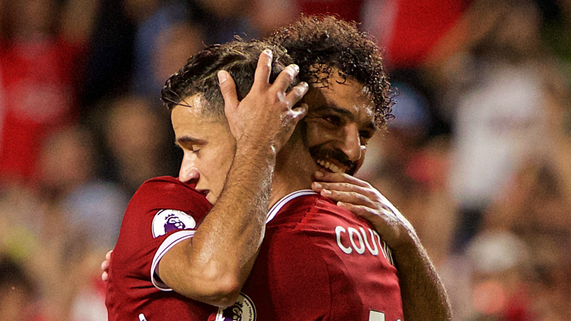 Mất 3 tháng Salah đã ghi bàn bằng thành tích của Coutinho ở cả mùa trước