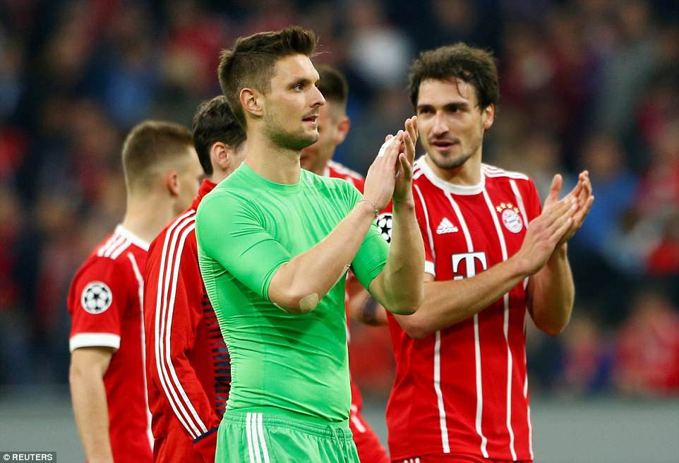 hình ảnh: Bayern với kinh nghiệm đẳng cấp vượt trội vẫn dễ dàng kiểm soát trận đấu và tiến vào bán kết