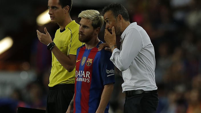 Barcelona muốn mua ai phải chờ Messi… nháy mắt