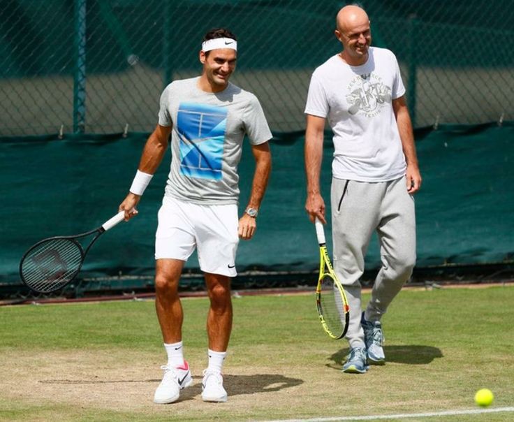 Federer và tay vợt kỳ cựu Ivan Ljubicic, thành viên trong Ban huấn luyện của Federer