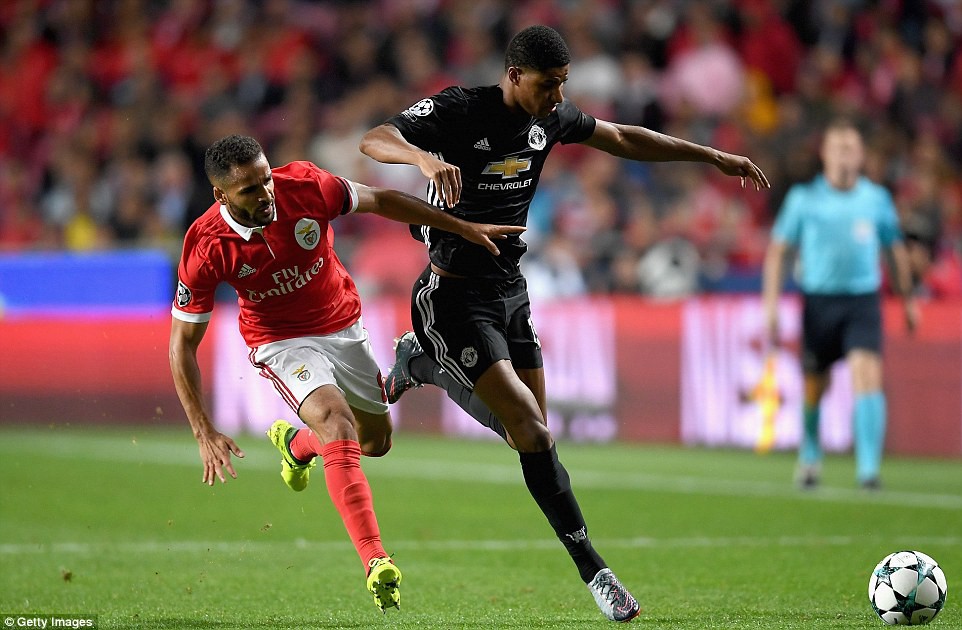 Rashford ghi bàn quyết định cho MU