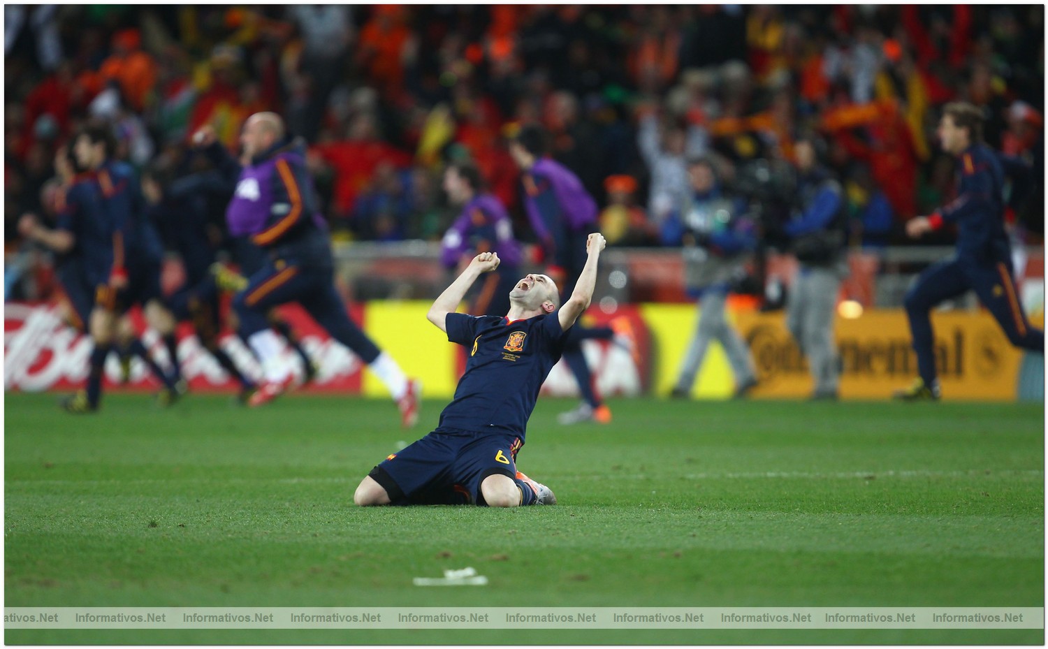Iniesta đưa TBN lên đỉnh thế giới với bàn thắng quyết định trước Hà Lan ở chung kết