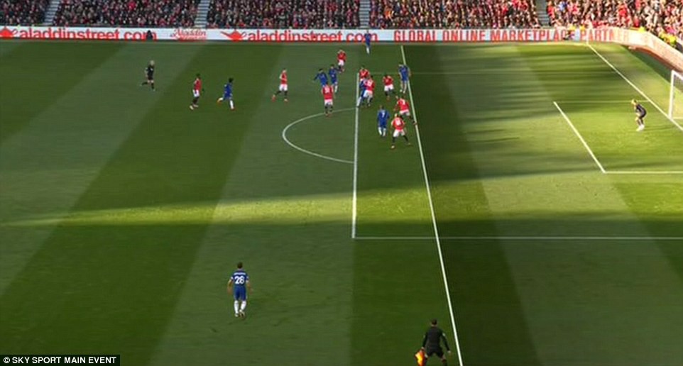 Hình ảnh: Sky Sports cho rằng trợ lý trọng tài đã sai lầm khi bắt lỗi việt vị tình huống Morata gỡ hòa 2-2 cho Chelsea