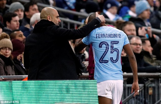 Hình ảnh: Man City không có Fernandinho trận gặp Arsenal đêm thứ Năm tới