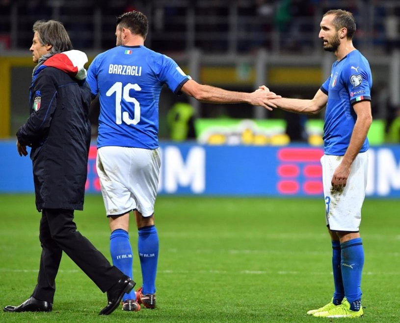 Barzagli và Chiellini sẽ tiếp bước Buffon chia tay Azzurri?